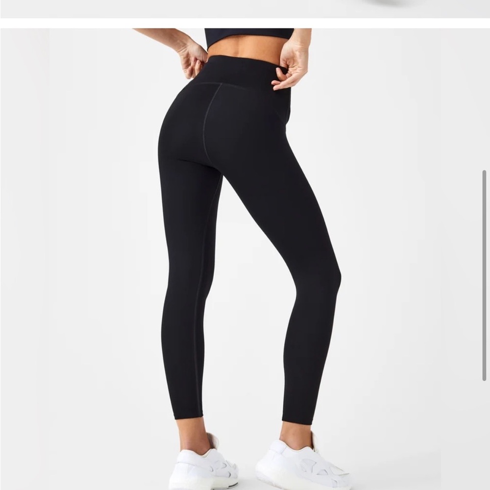 NWT Spanx SPANXshape Booty Boost Black 7/8 Leggings medium